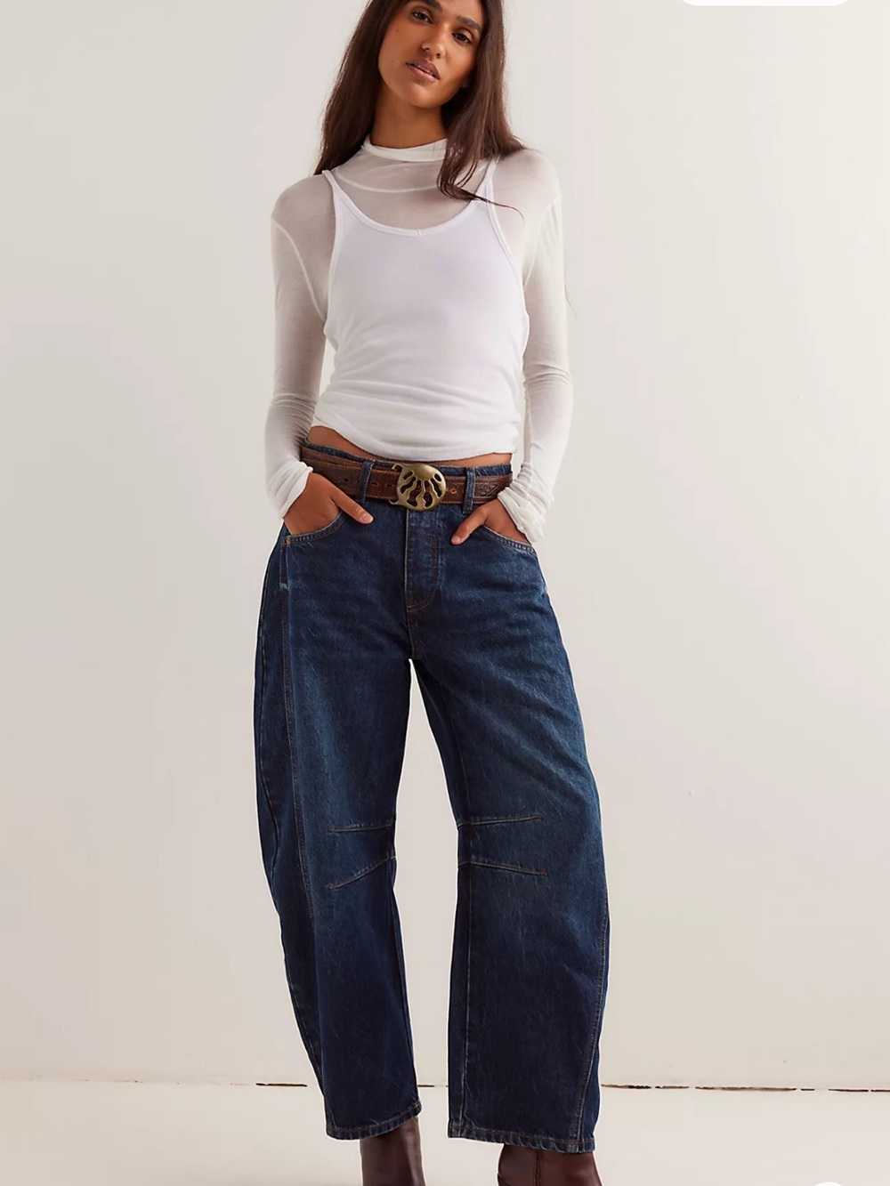 We The Free Good Luck Mid-Rise Barrel Jeans Size 32  Dark Wash